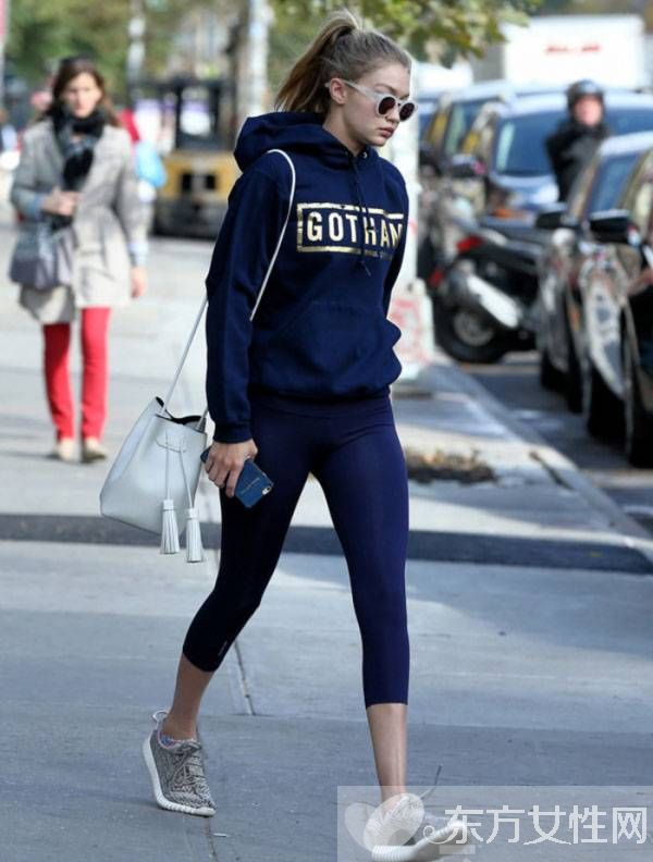 連帽衛(wèi)衣最潮搭配技巧 這么穿分分鐘呈現(xiàn)明星范兒