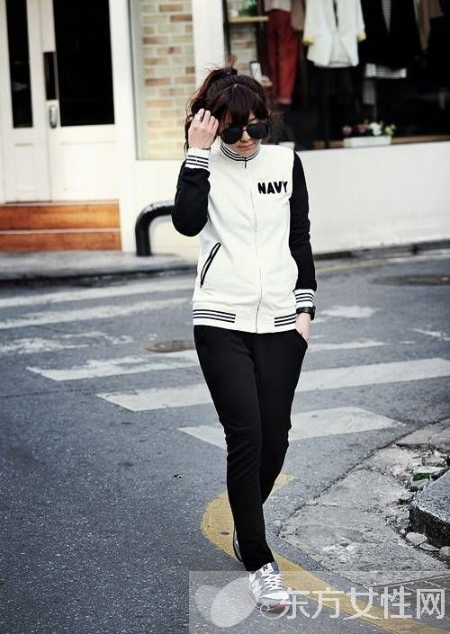 棒球服這么搭配 保暖御寒又潮流