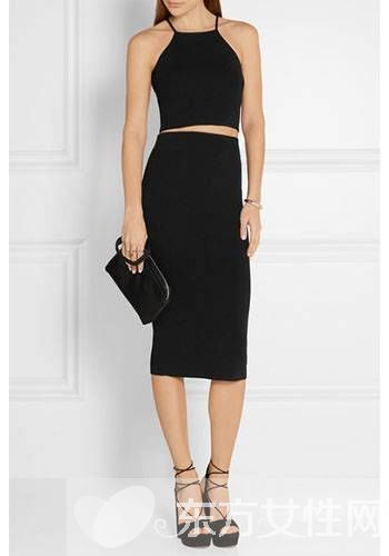 時(shí)尚夏裝新款吊帶背心搭配 這些巧妙的穿法很棒哦