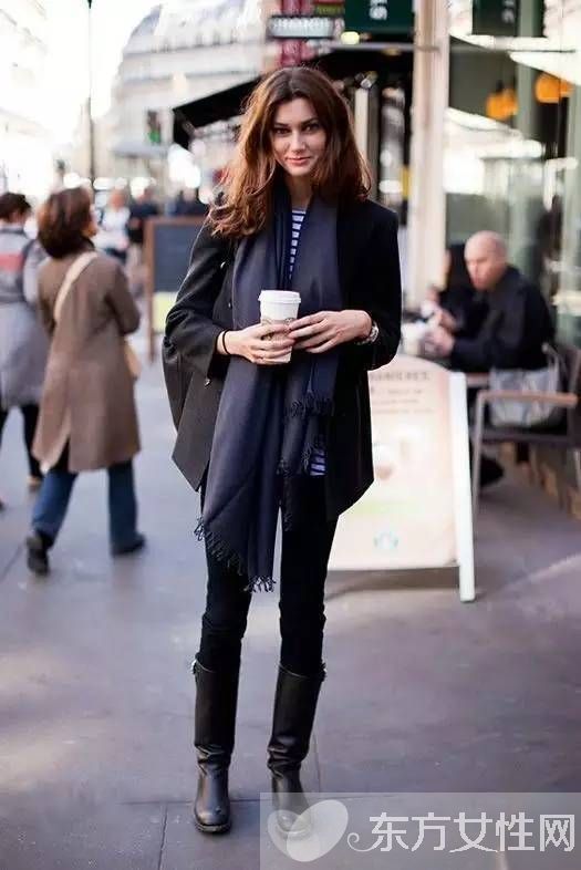 過膝靴搭配顯高挑 瞬間穿出女王范兒