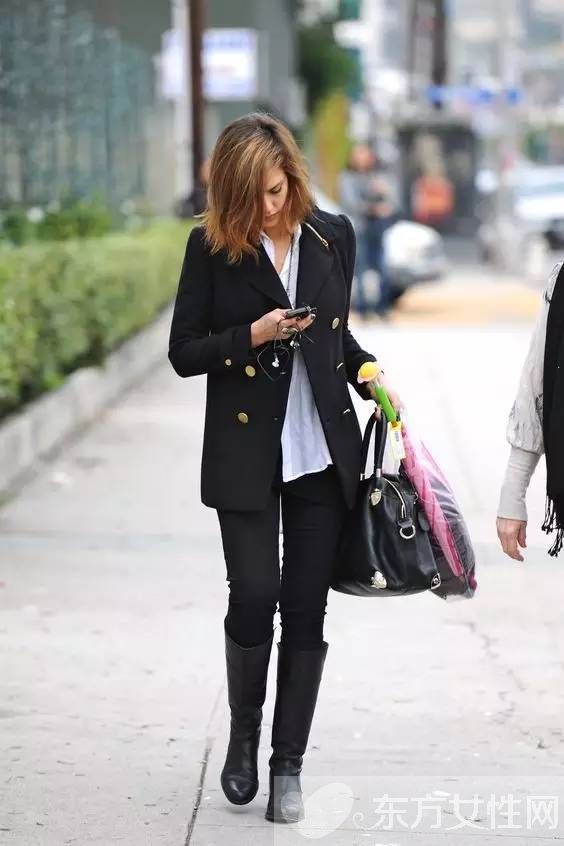 過膝靴搭配顯高挑 瞬間穿出女王范兒