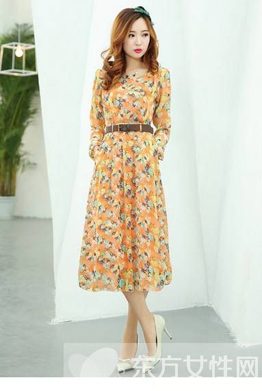 四款讓你難以抗拒的碎花裙 輕松穿出一身的清涼感