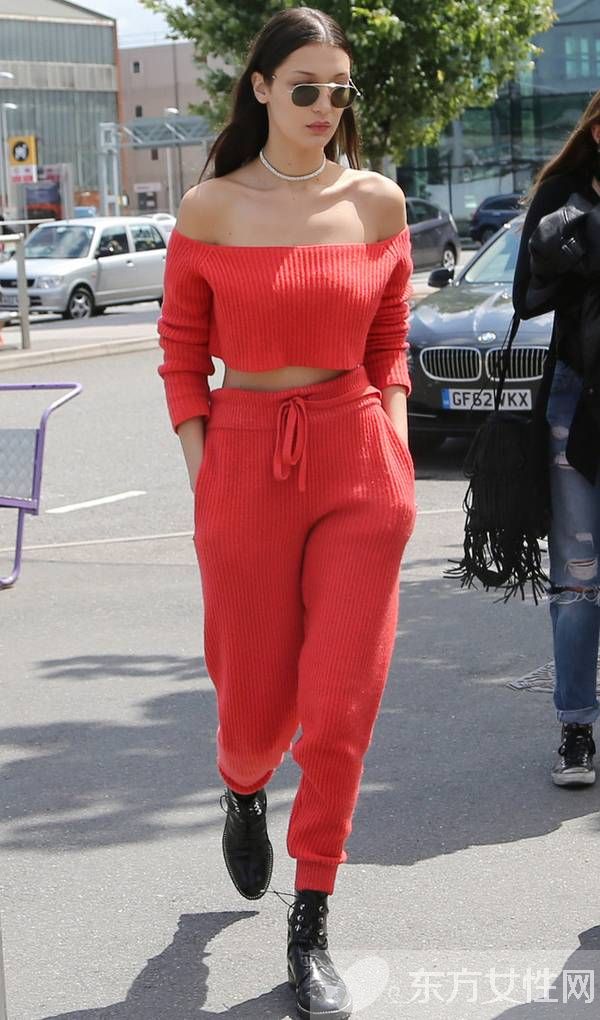 時(shí)尚低腰褲搭配圖片 這個(gè)夏天到處都見小蠻腰