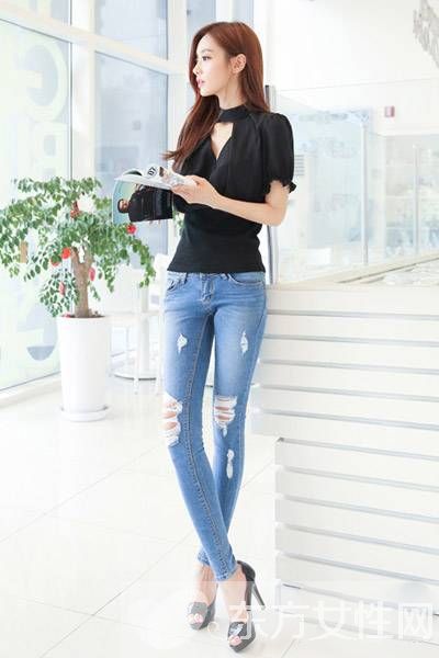 初秋牛仔褲時尚搭配 這么搭更顯潮流