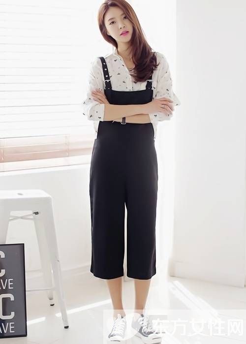 5款韓范背帶褲搭配 穿出不一樣的時(shí)尚氣質(zhì)