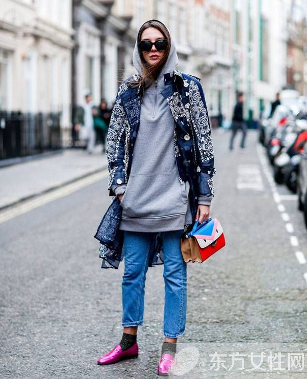 連帽衛(wèi)衣最潮搭配技巧 這么穿分分鐘呈現(xiàn)明星范兒