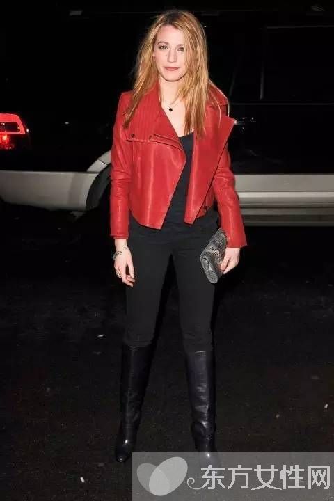 過膝靴搭配顯高挑 瞬間穿出女王范兒