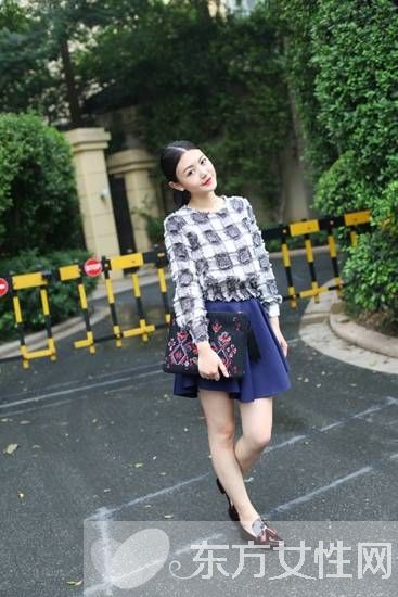 秋季女生半身裙搭配 盡顯復(fù)古時尚風(fēng)