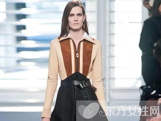 60年代復(fù)古風(fēng)服裝 過去與未來的經(jīng)典結(jié)合太美了