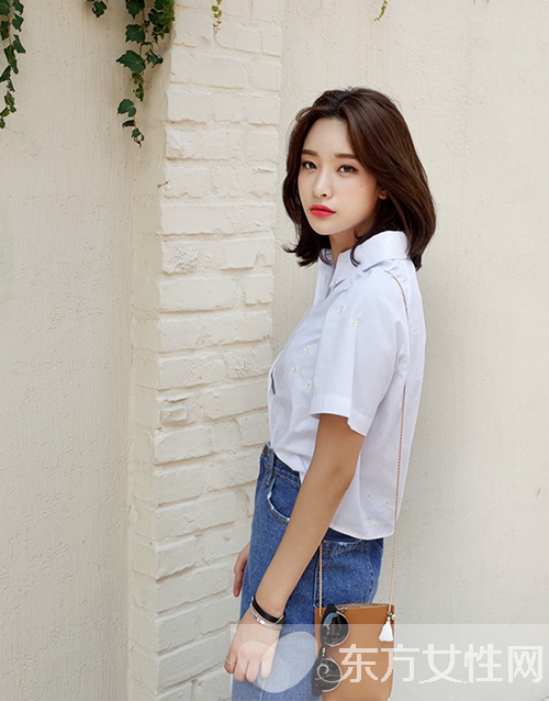 牛仔半身裙超美搭配 時髦女王今夏這么穿