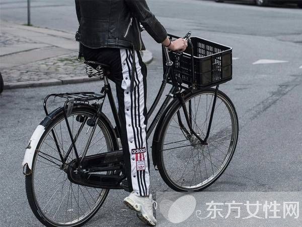 2017哥本哈根時裝周 春夏休閑街拍引領(lǐng)時尚前沿