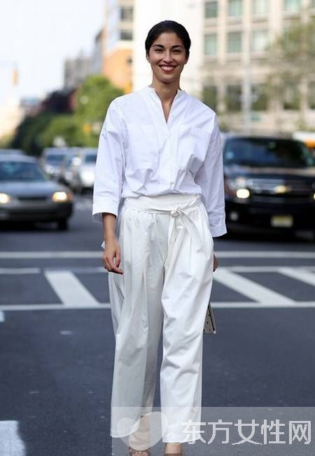 白襯衫時(shí)尚搭配法 5種搭凸顯你的時(shí)尚品味