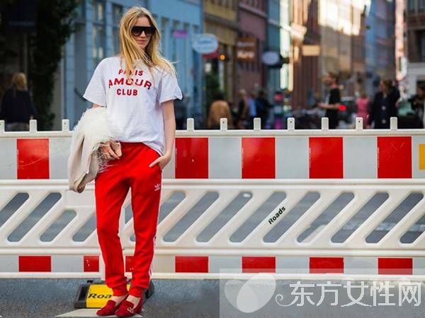 2017哥本哈根時裝周 春夏休閑街拍引領(lǐng)時尚前沿