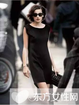 黑色系列夏日連衣裙 高貴酷酷的街拍范
