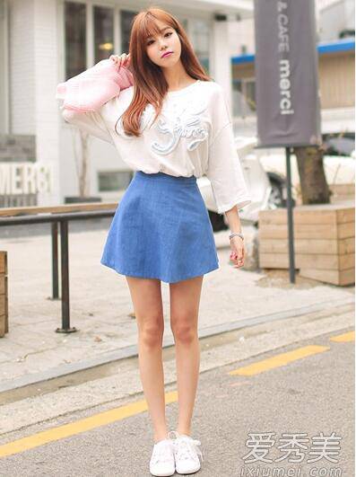 牛仔裙怎么穿才好看 這幾種搭配學(xué)起來