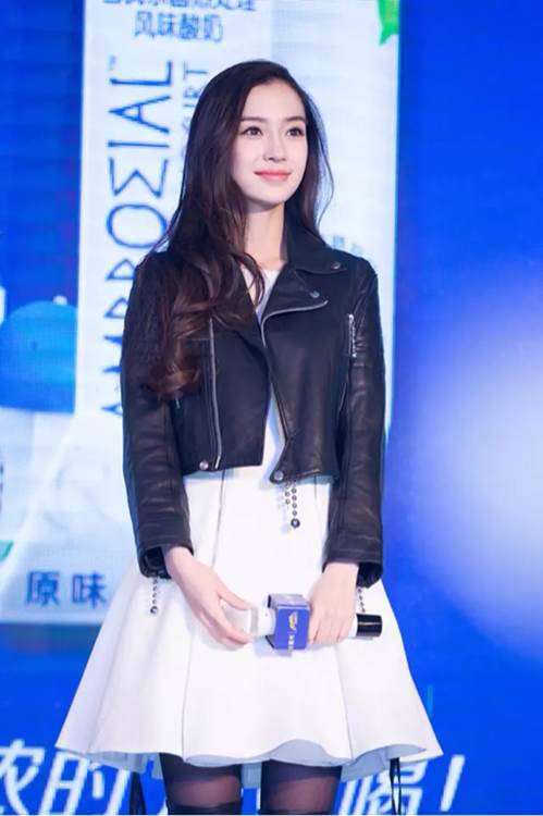 又潮又美的她 快跟女神學(xué)春季搭配吧