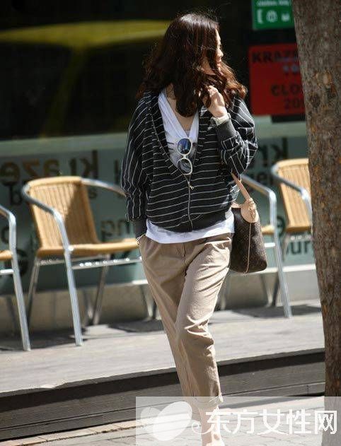 時尚工裝搭配什么鞋子好看 搭對了瞬間提升檔次感