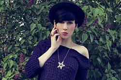 夏日女生流行時(shí)裝搭配 引領(lǐng)你進(jìn)入潮流時(shí)尚