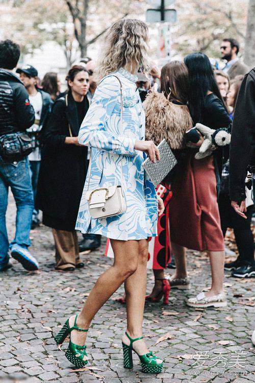 春季印花單品推薦 這么搭配不美都不行