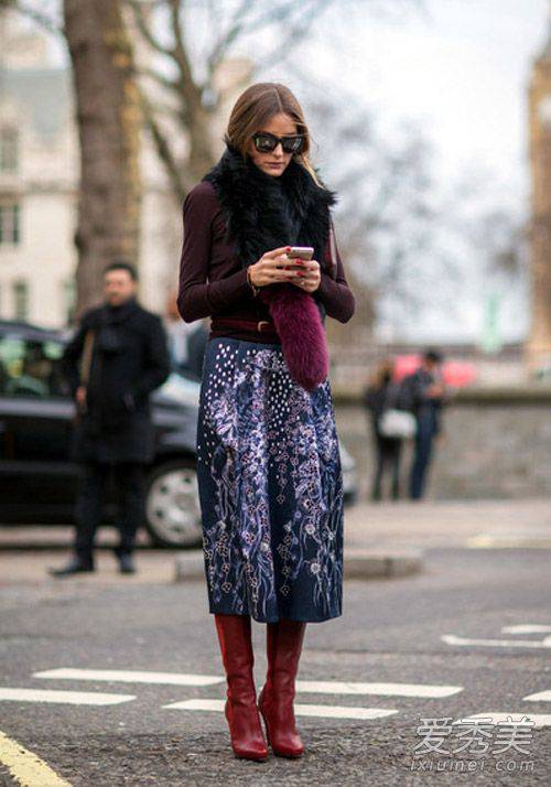 早春最佳CP穿搭 毛衣配裙子就是這么美