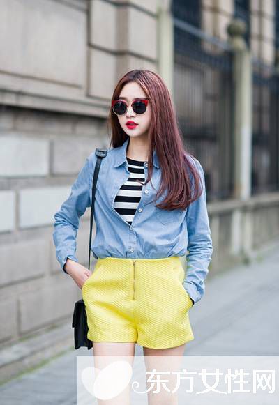 牛仔襯衫怎么搭配  穿衣達(dá)人教你穿出潮人范