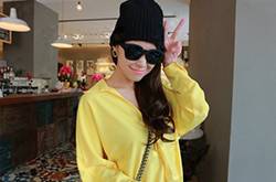 春夏時(shí)尚穿衣搭配術(shù) 明亮黃色系超顯膚色