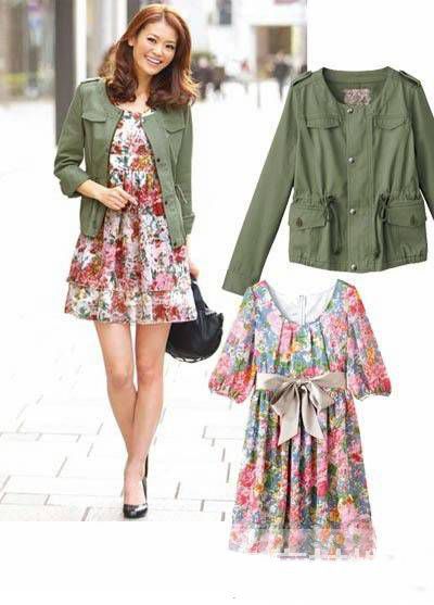 女生碎花連衣裙搭配 混搭感既時(shí)尚又知性