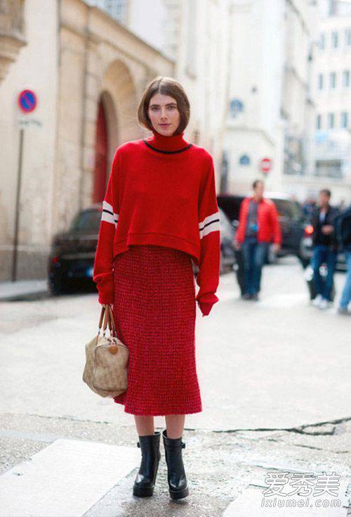 早春最佳CP穿搭 毛衣配裙子就是這么美