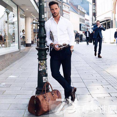 夏季時(shí)尚男裝搭配技巧 白襯衫這么搭玩轉(zhuǎn)英倫風(fēng)