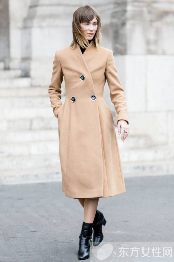 風(fēng)衣怎么搭配鞋子 搭對了穿出時髦范兒