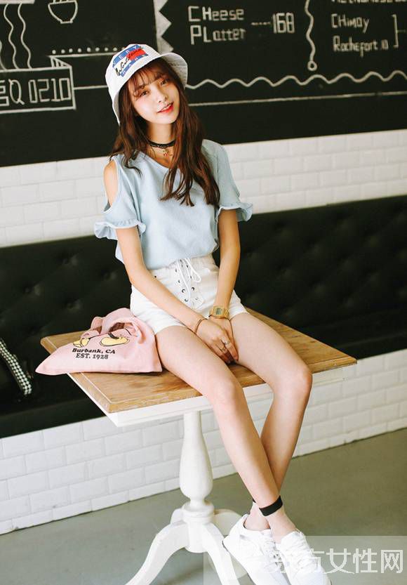 雪紡衫配什么褲子好看 這么搭穿出甜美味道