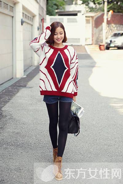 韓版寬松毛衣搭配法 搭對(duì)了顯瘦身材隨便show