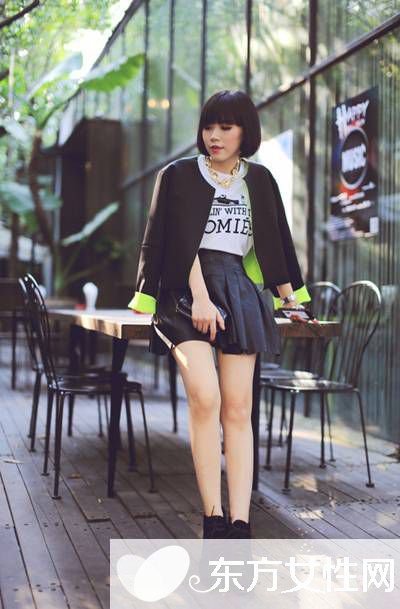 冬天短裙怎么搭配 時尚潮人教你凹造型