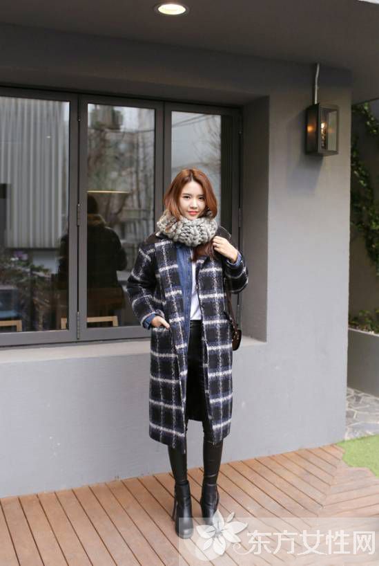 黑白格子大衣搭配什么圍巾 大衣與圍巾的最佳組合推薦