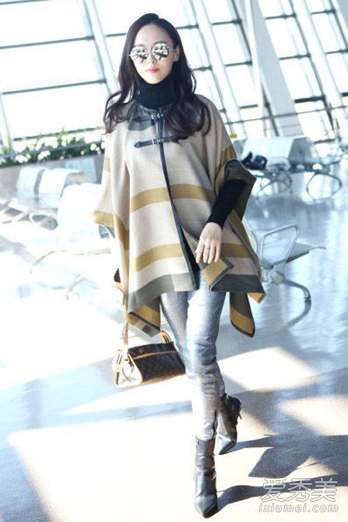 女星機(jī)場(chǎng)時(shí)尚街拍 劉詩(shī)詩(shī)粉紅大衣亮相