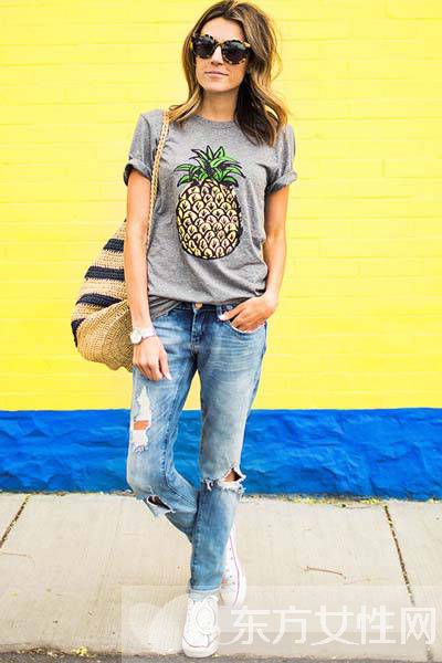 女士t恤衫怎么搭配好看 最潮的穿法都在這里啦