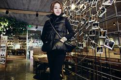 經(jīng)典黑冬裝外套搭配技巧 時髦穿法讓你氣場十足