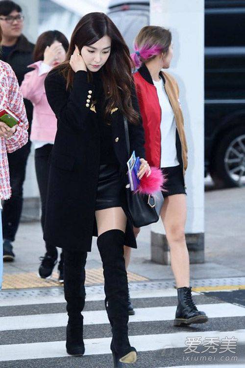 少女時(shí)代春裝街拍 林允兒早春粉嫩登場(chǎng)