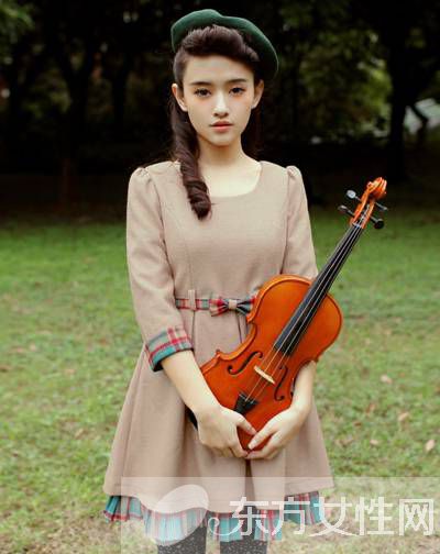 小清新時(shí)尚冬季女裝搭配守則必看 格子元素文藝范足