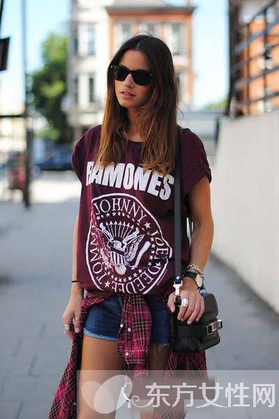 女士t恤衫怎么搭配好看 最潮的穿法都在這里啦