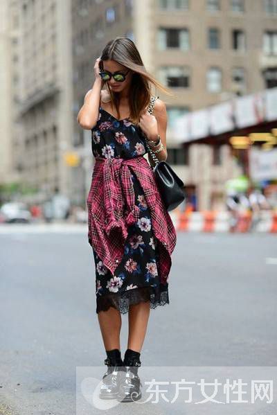 連衣裙怎么搭配 5式風格穿出你的范兒