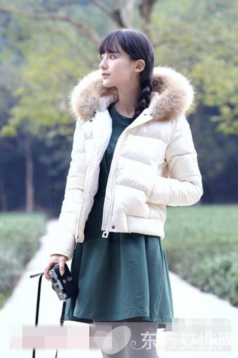 短款羽絨服搭配圖片 這么搭瞬間變高變修長