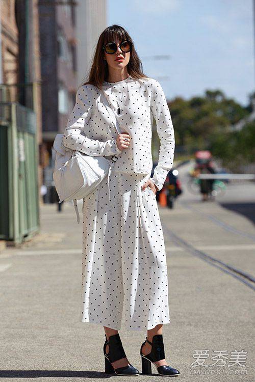 早春闊腿褲穿搭 闊腿褲應(yīng)該這樣穿