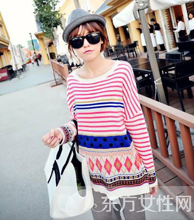 長款寬松毛衣搭配圣經(jīng) 幫你打造完美身材比例