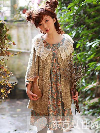 森女系復(fù)古碎花連衣裙 透露著與眾不同的美