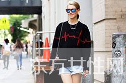 衛(wèi)衣配什么褲子好看 N種搭配技巧搭出你的時(shí)尚花樣