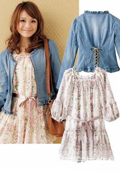 女生碎花連衣裙搭配 混搭感既時(shí)尚又知性