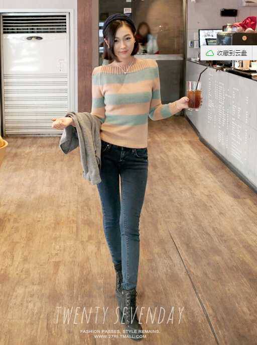 時尚百搭條紋毛衣 打造清新甜美范