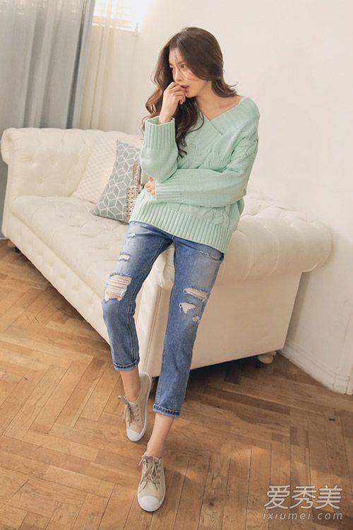 韓國(guó)早春街拍 冰淇淋色毛衣美哭你