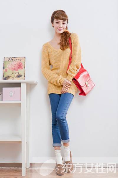 長款寬松毛衣搭配圣經(jīng) 幫你打造完美身材比例